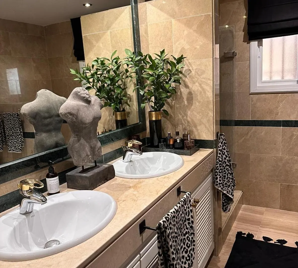 Luxury Apartment In Marbella-Elviria