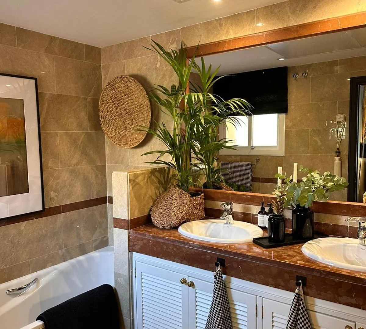 Luxury Apartment In Marbella-Elviria